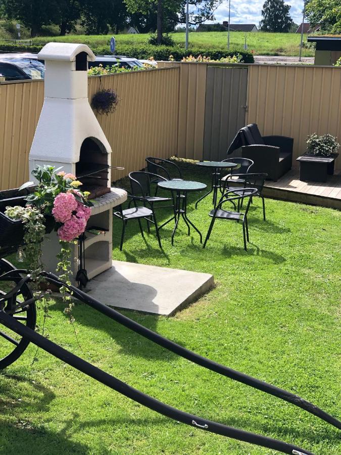 Jaernvaegshotellet B&B Skara Eksteriør billede