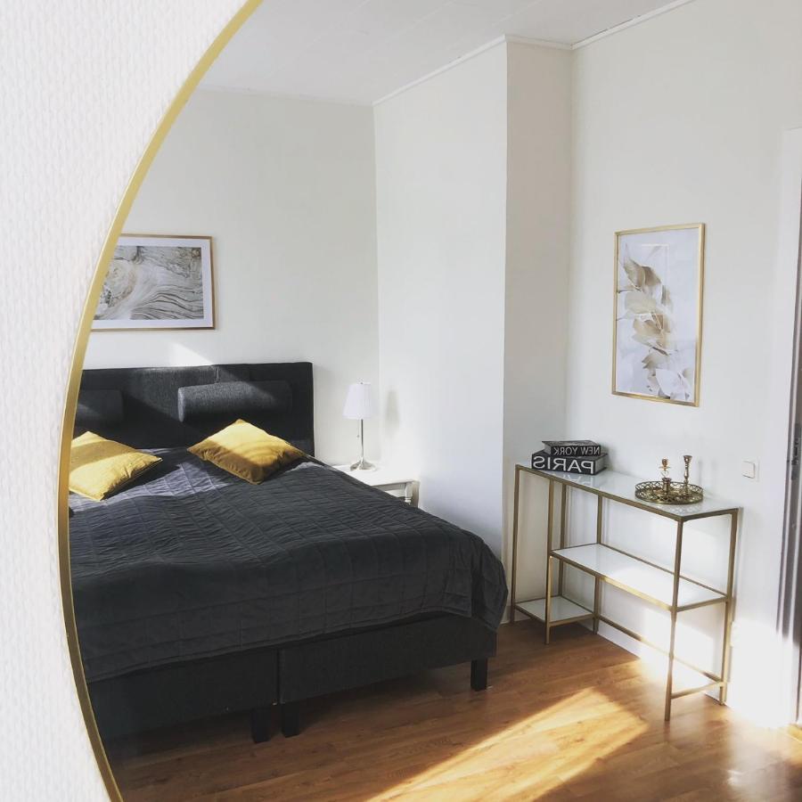 Jaernvaegshotellet B&B Skara Eksteriør billede