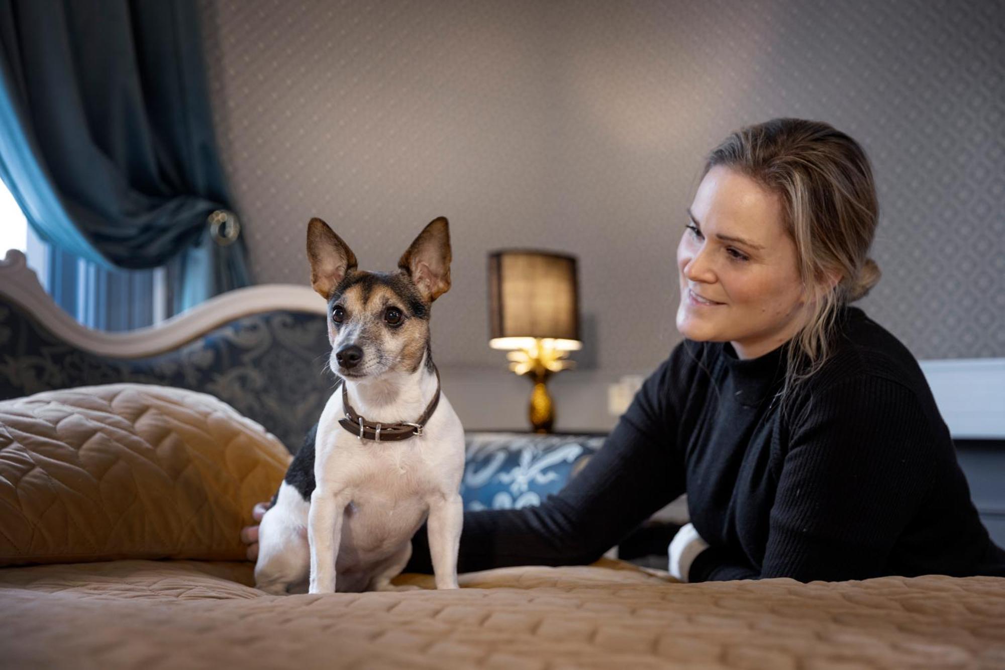 Jaernvaegshotellet B&B Skara Eksteriør billede